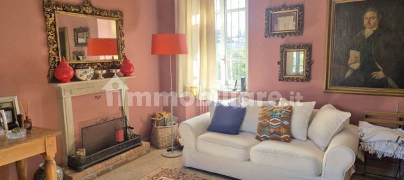 4 bedrooms House in Angera, Italy No. 251974 3