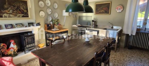 4 bedrooms House in Angera, Italy No. 251974 10