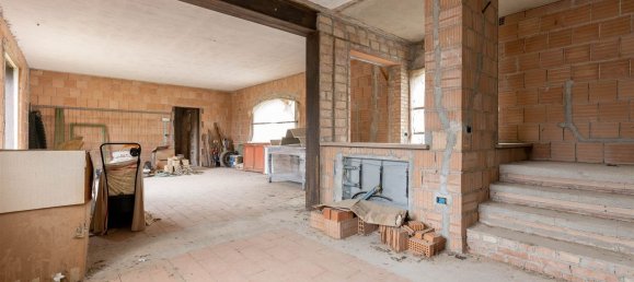 8 rooms Villa in Capannoli, Italy No. 124148 5