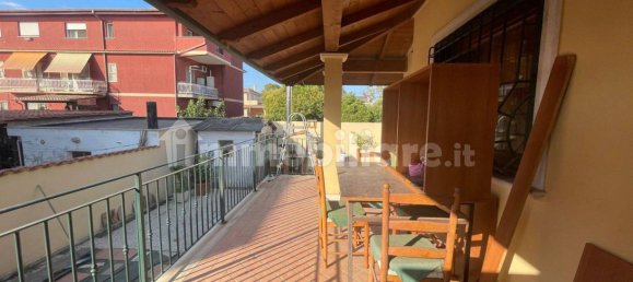 4 bedrooms Villa in Rome, Italy No. 44743 13