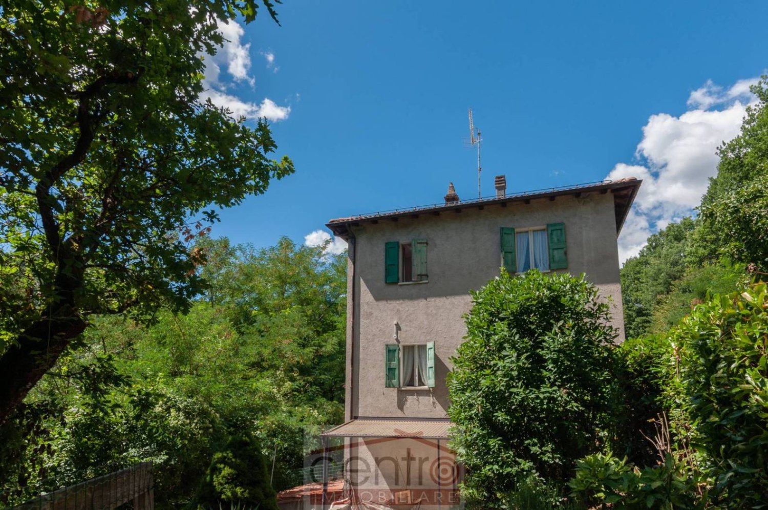 4 bedrooms House in Castel d'Aiano, Italy No. 273318