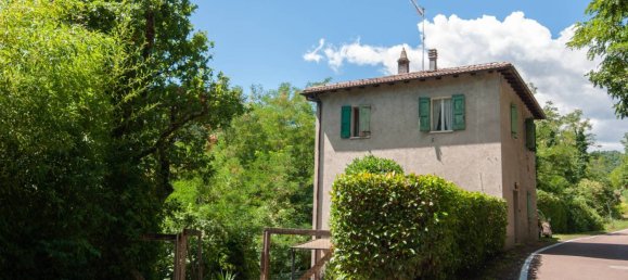 4 bedrooms House in Castel d'Aiano, Italy No. 273318 2