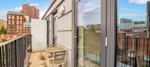 Apartment in Sheffield, United Kingdom No. 2820 9