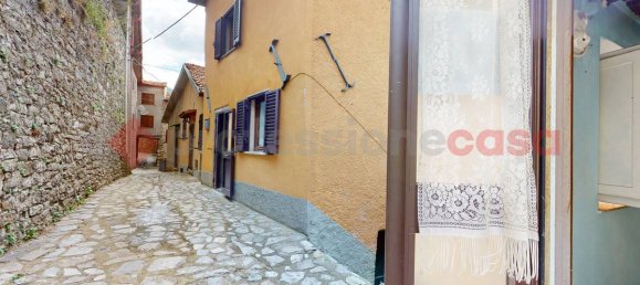 4غرفة منزل في Careggine, Italy رقم 233100 12