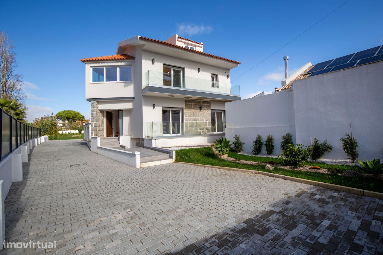 4 bedrooms House in Cascais, Portugal No. 98130