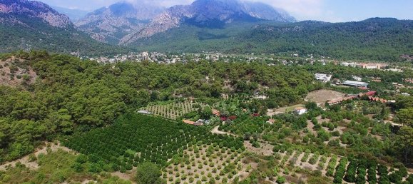 Villa 5+5 in Goeynuk, Turkey No. 13758 17