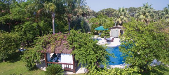 Villa 5+5 in Goeynuk, Turkey No. 13758 7