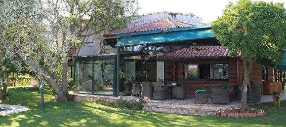 Villa 5+5 in Goeynuk, Turkey No. 13758 13