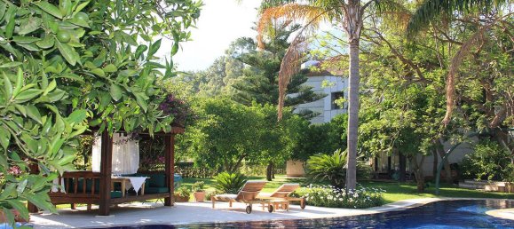 Villa 5+5 in Goeynuk, Turkey No. 13758 6