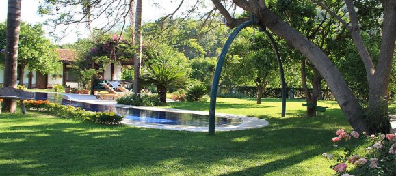 Villa 5+5 in Goeynuk, Turkey No. 13758 9