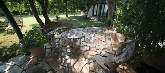 Villa 5+5 in Goeynuk, Turkey No. 13758 16