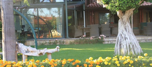 Villa 5+5 in Goeynuk, Turkey No. 13758 3