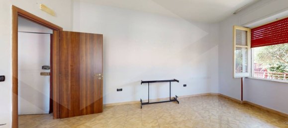 2-Zimmer Wohnung in Pomigliano d'Arco, Italy, Nr. 22528 9