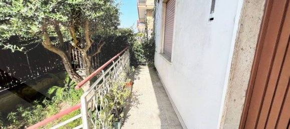 2-Zimmer Wohnung in Pomigliano d'Arco, Italy, Nr. 22528 5