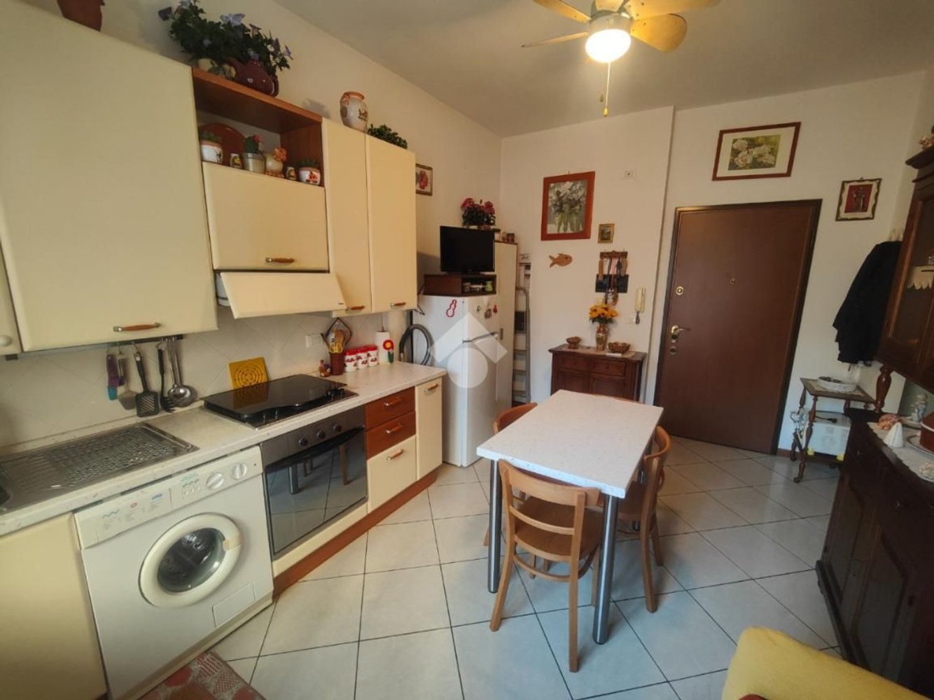 2-salle Appartement à Albisola Superiore, Italy No. 170820