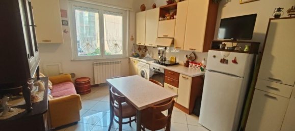 2-salle Appartement à Albisola Superiore, Italy No. 170820 21