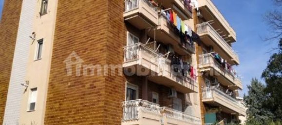 Apartamento de 5 dormitorios en Foggia, Italy No. 186740 2