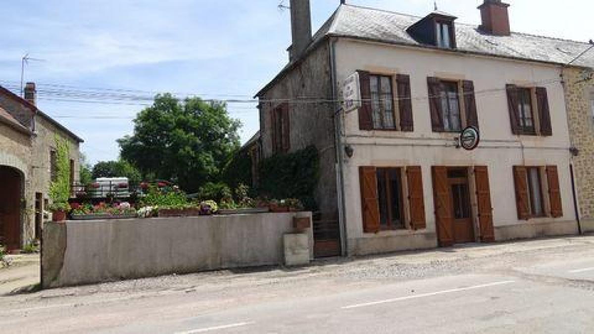 9 Schlafzimmer Haus in Lormes, France, Nr. 6992