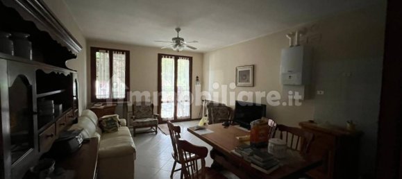 Villa de 2 dormitorios en Porto Mantovano, Italy No. 333028 3