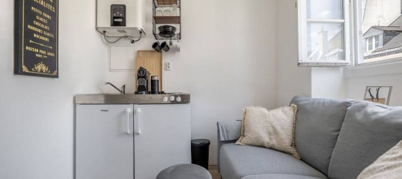 Studio in Paris, France No. 281083 4