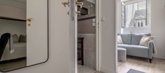 Studio in Paris, France No. 281083 6