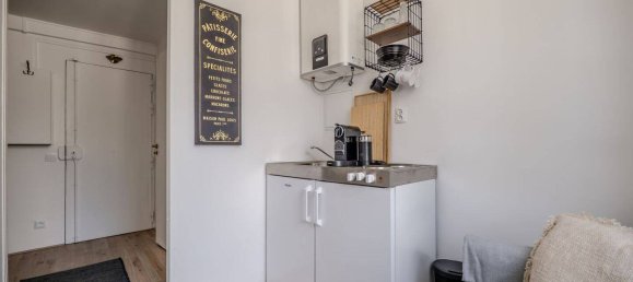 Studio in Paris, France No. 281083 5