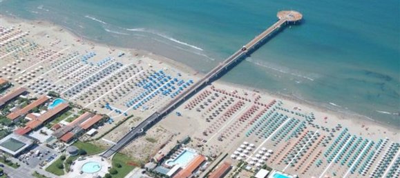 7 rooms House in Camaiore, Italy No. 40592 10