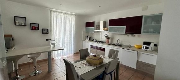5 rooms Apartment in Nuoro, Italy No. 264479 2