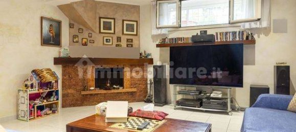 3 bedrooms House in Rome, Italy No. 117885 19