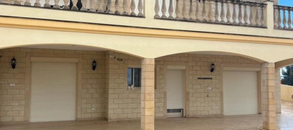 5 bedrooms Villa in Limassol, Cyprus No. 35525 6