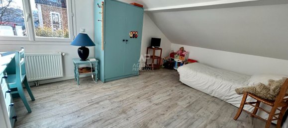 3 bedrooms House in Poissy, France No. 188385 7