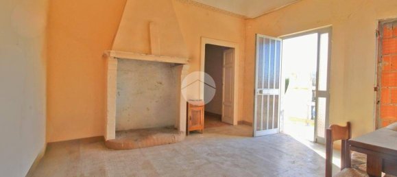2 Schlafzimmer Haus in Roseto degli Abruzzi, Italy, Nr. 197333 3