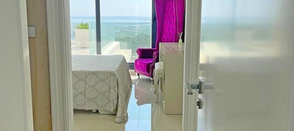 5 bedrooms Villa in San Miguel de Salinas, Spain No. 16441 14