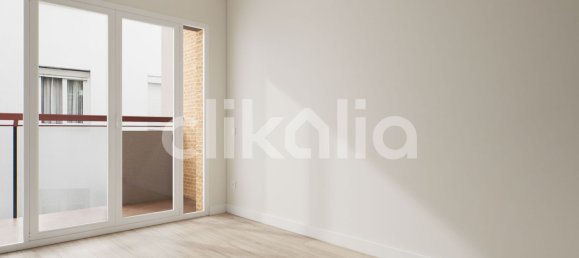 1 bedroom Apartment in Madrid, Spain No. 171565 2