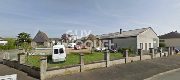 750m² Commercial property in Tours, France No. 227187 4