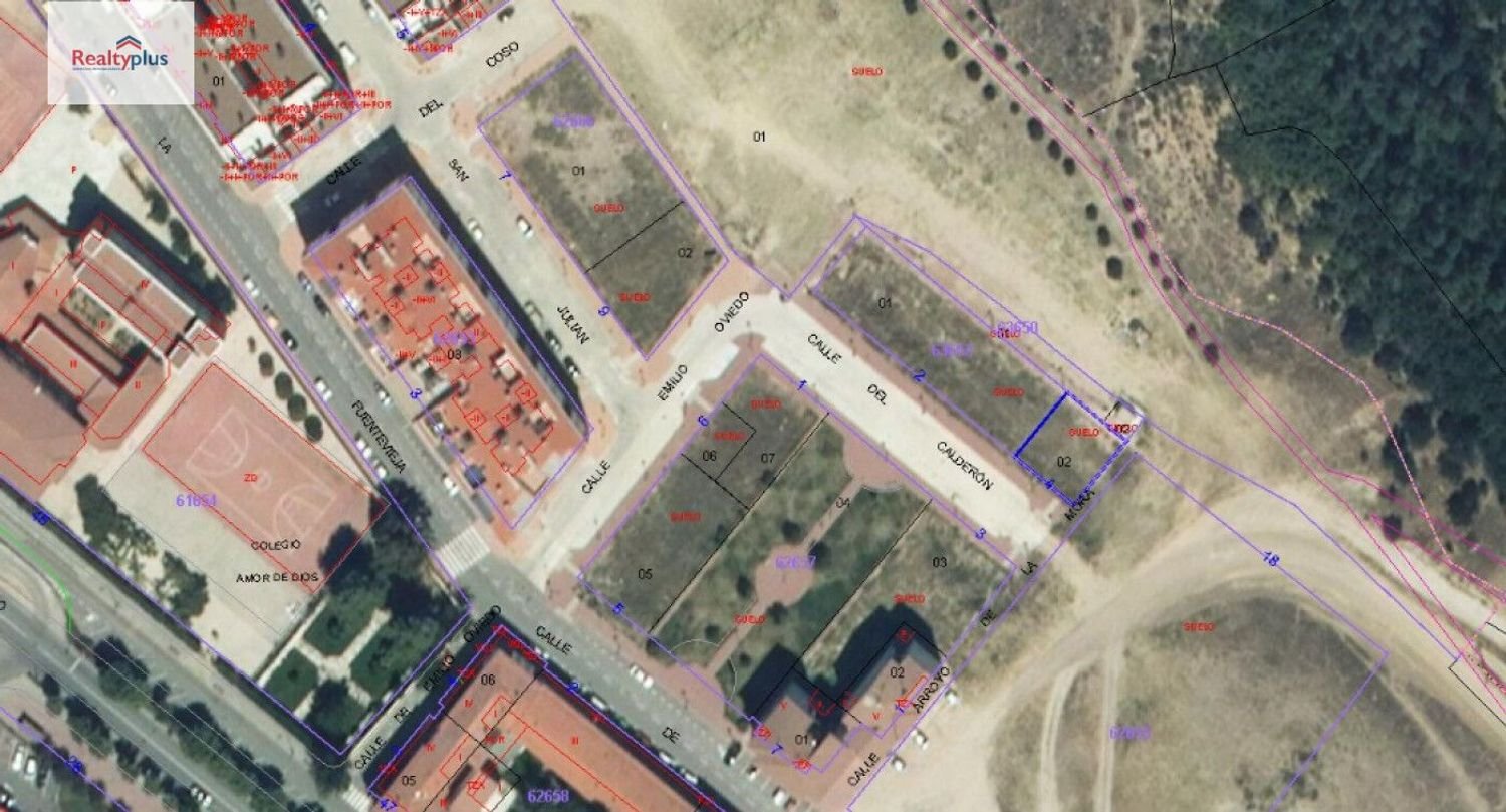 Grundstück in Arevalo, Spain 234m², Nr. 68934