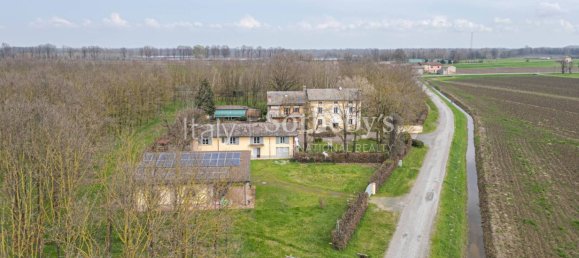 9 chambres Villa à Polesine Zibello, Italy No. 73407 25