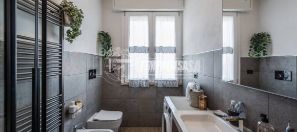 3 bedrooms Apartment in Medesano, Italy No. 308466 4