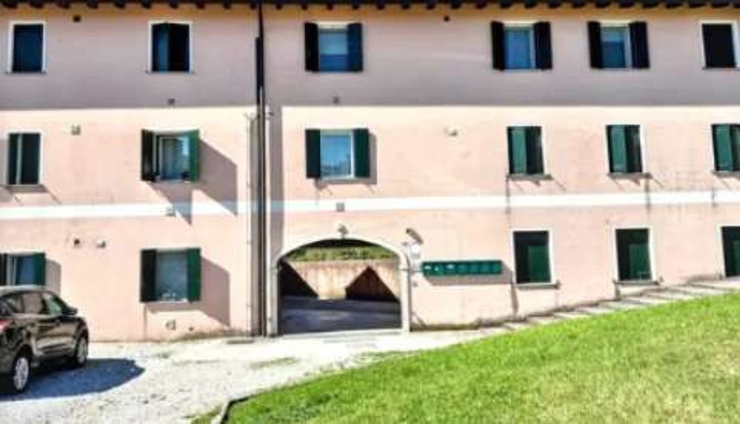 Apartamento de 5 dormitorios en Pordenone, Italy No. 344545