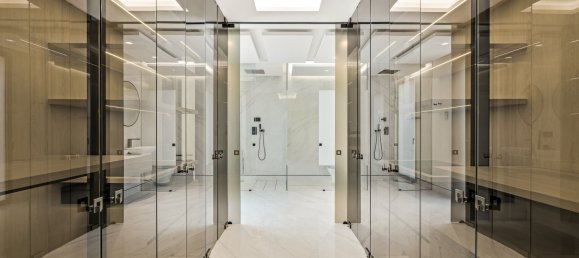 4 bedrooms Penthouse in Estepona, Spain No. 4669 23