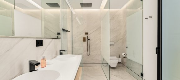 4 bedrooms Penthouse in Estepona, Spain No. 4669 25