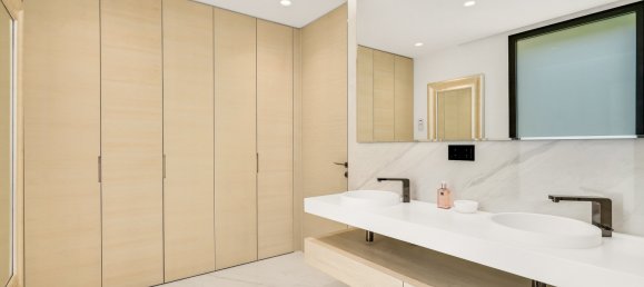 4 bedrooms Penthouse in Estepona, Spain No. 4669 28