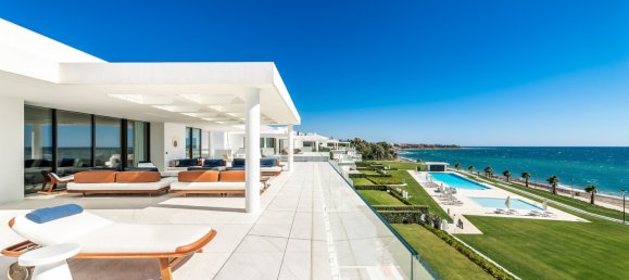 4 bedrooms Penthouse in Estepona, Spain No. 4669 5