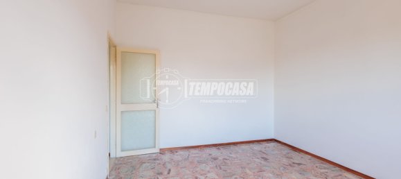 1 bedroom Apartment in Parma, Italy No. 365773 4