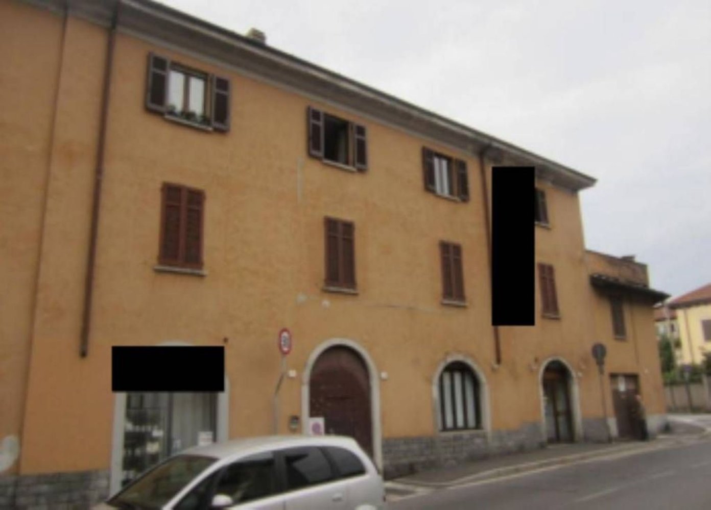 2 rooms Apartment in Como, Italy No. 8410