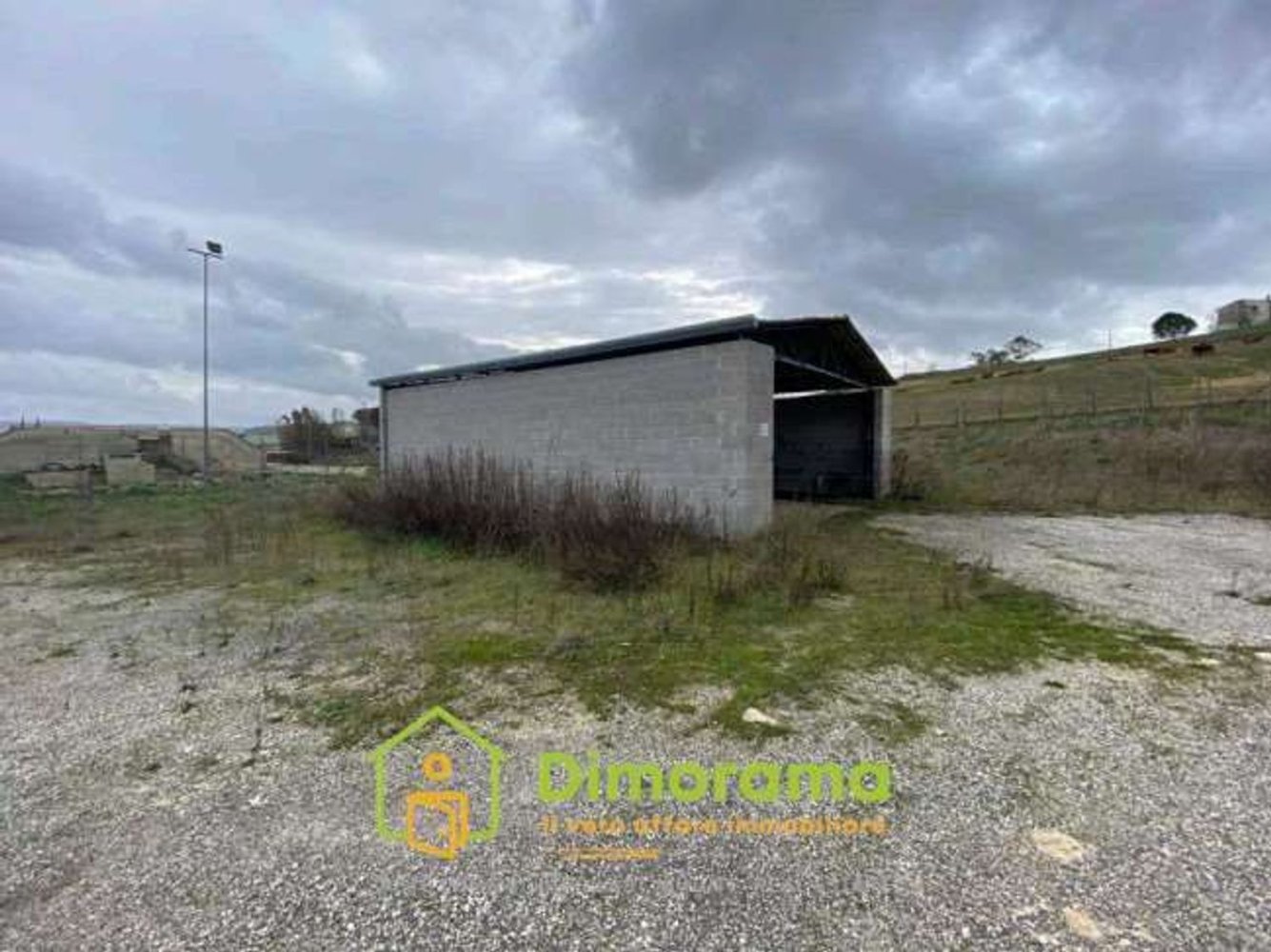  مستودع في Tarquinia, Italy 1300متر مربع رقم 358935