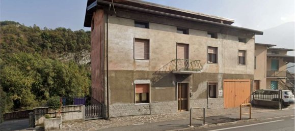 4 rooms Apartment in Malegno, Italy No. 338445 9