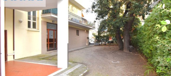 Пентхаус с 7 комнатами в Виареджо, Италия № 192013 19