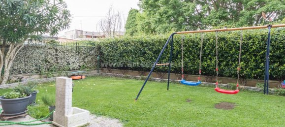 3غرفة شقة في Saronno, Italy رقم 334218 2