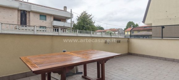 3غرفة شقة في Saronno, Italy رقم 334218 11